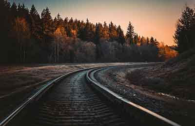 果園軌道運輸機的安全管理研究